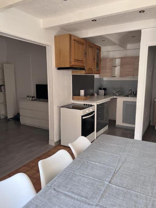 2 Pieces Idealement Situe 5 Min De La A Pied Appartement *
